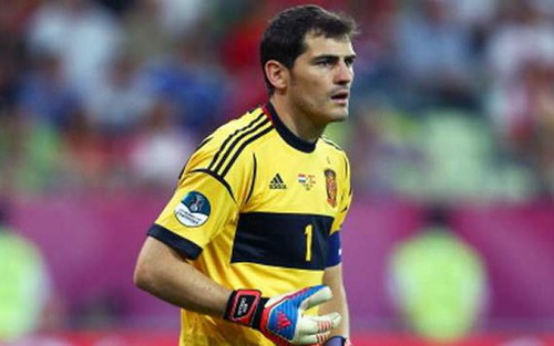Casillas muốn được tài giỏi như Buffon